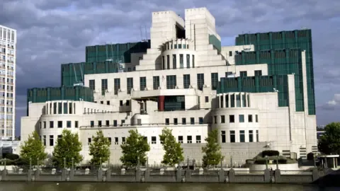 MI6 Rolls Out Deep Web Platform to Attract Intelligence Sources in the Russian Federation