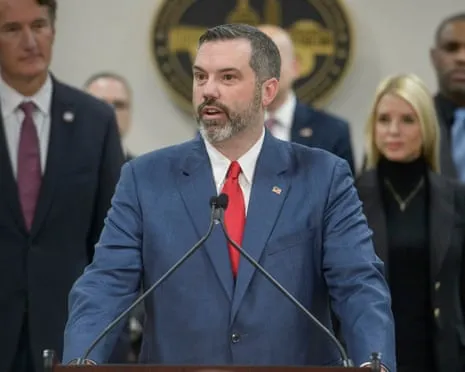 US Attorney Assigned to Investigating Trump Critics Resigns Following Pressure from Administration